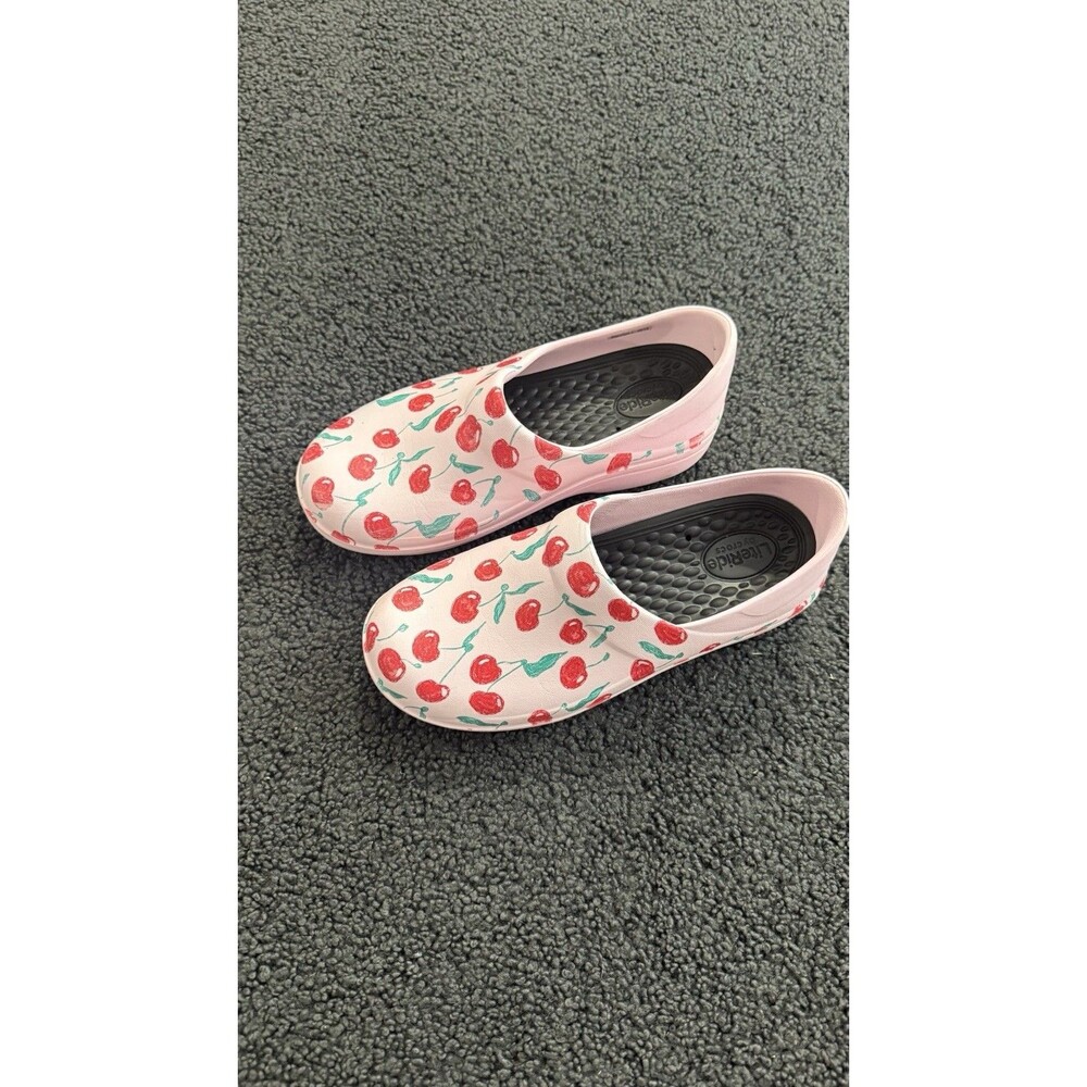 Crocs Classic 8 Cherry Slip On Clog Pink Lightweight Womens Work Nurse Comfort